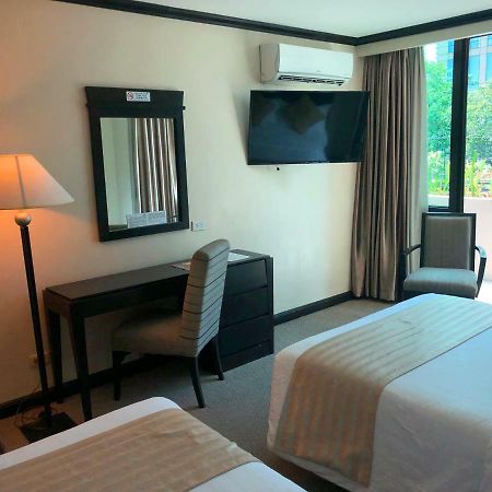 Tower Inn Makati Business Hotel Makati City Ngoại thất bức ảnh