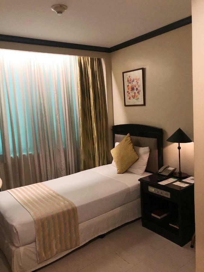 Tower Inn Makati Business Hotel Makati City Ngoại thất bức ảnh